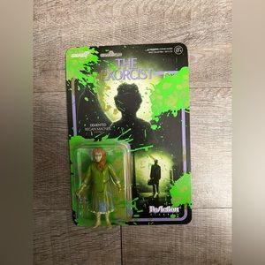 Super 7 The Exorcist Regan Macneil Demented with Vomit Figure